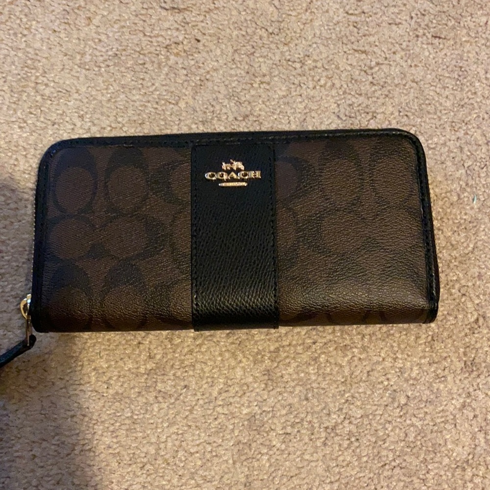 Coach wallet